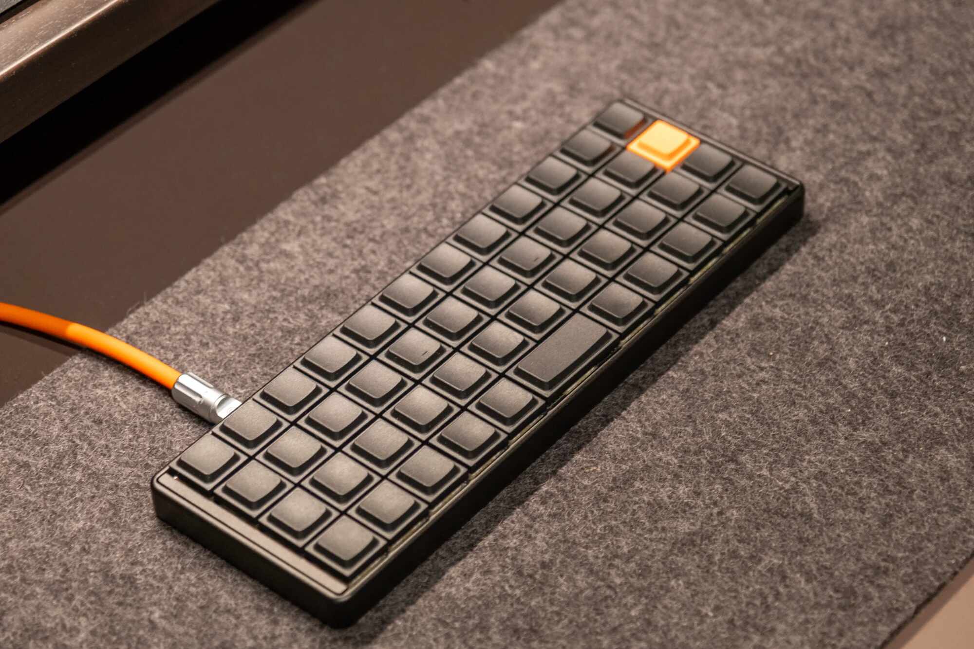 RHYl47 - aluminium case -